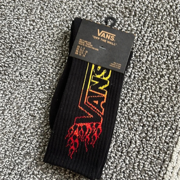 VANS “Off The Wall” Boys socks  
NWT - Picture 9 of 16